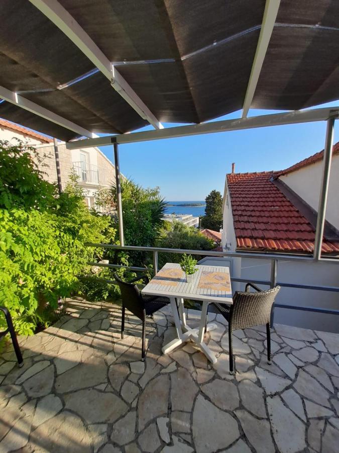 Apartments Mare Hvar Town Exterior photo