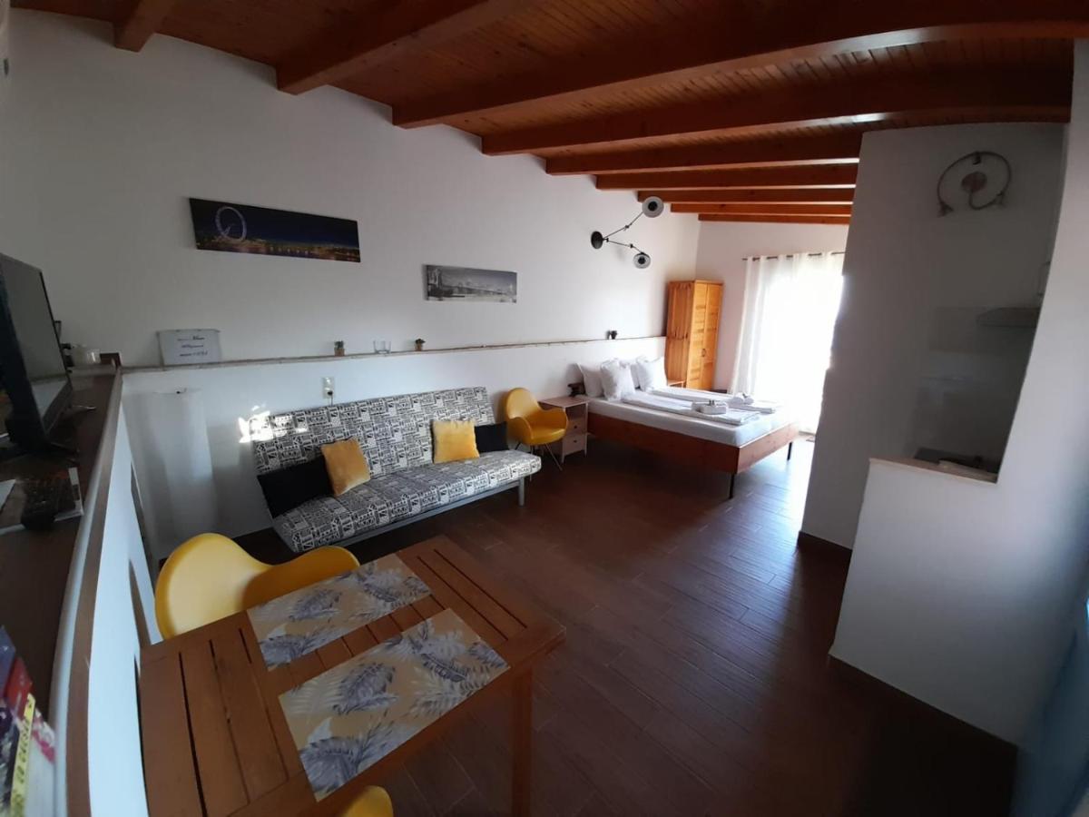 Apartments Mare Hvar Town Exterior photo