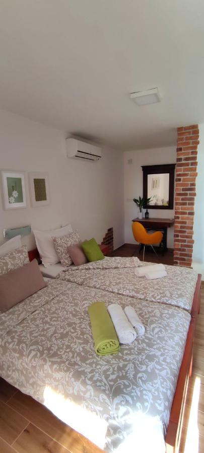Apartments Mare Hvar Town Exterior photo