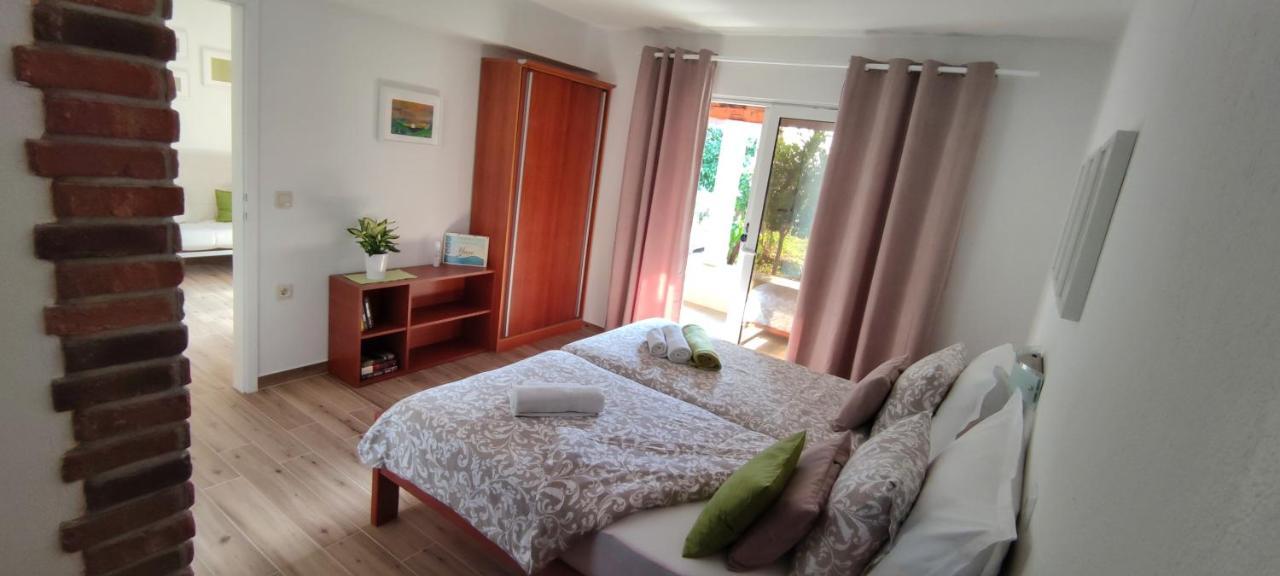 Apartments Mare Hvar Town Exterior photo