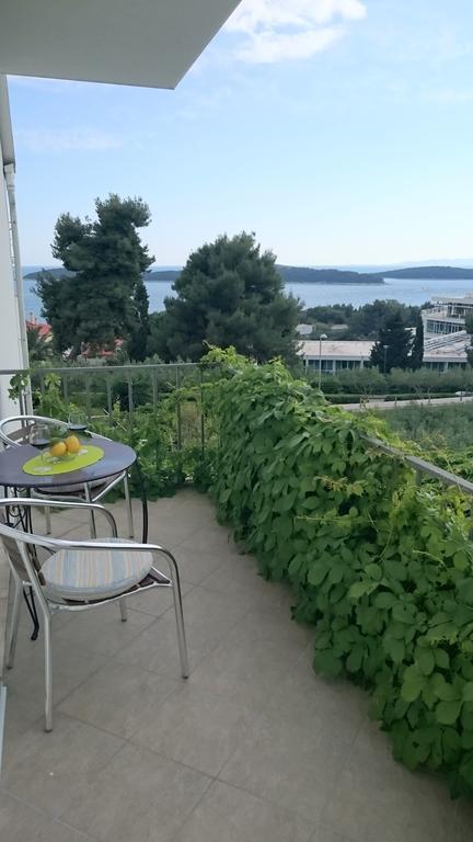 Apartments Mare Hvar Town Exterior photo