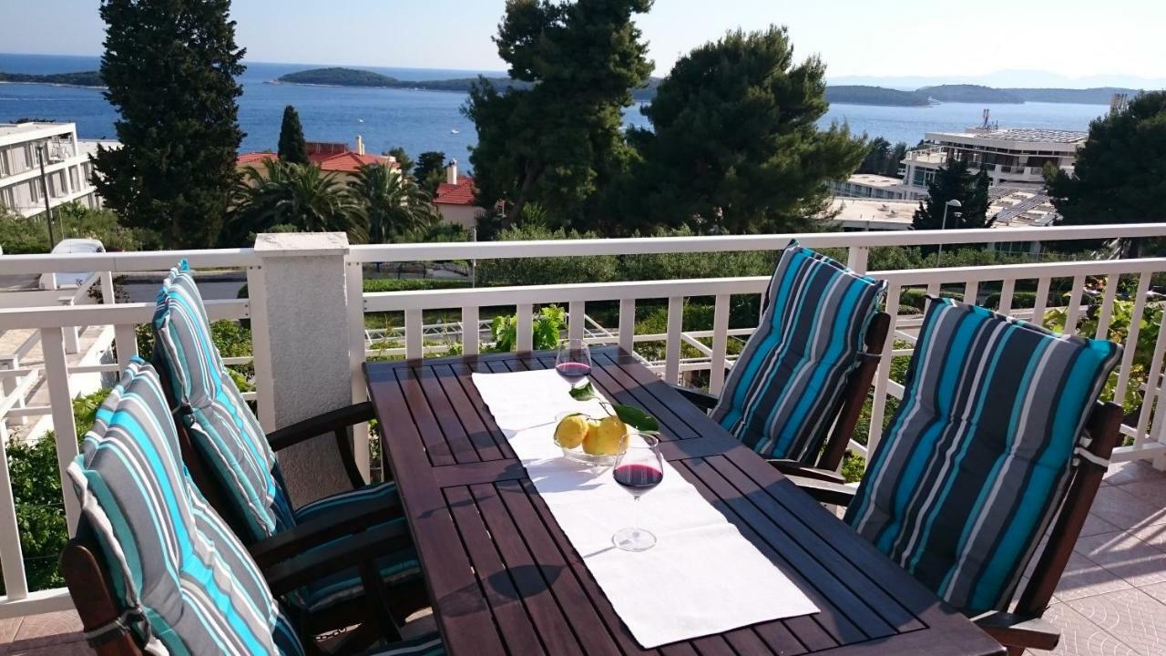 Apartments Mare Hvar Town Exterior photo