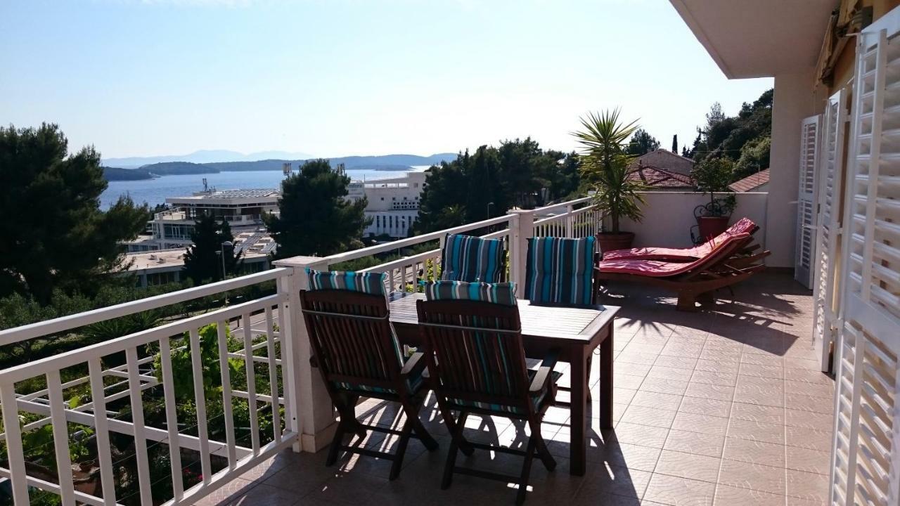 Apartments Mare Hvar Town Exterior photo