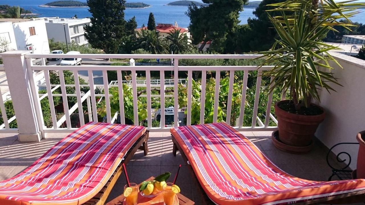 Apartments Mare Hvar Town Exterior photo