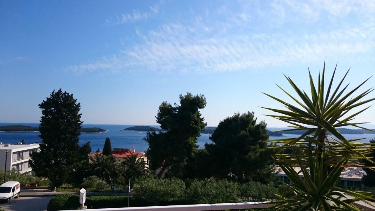 Apartments Mare Hvar Town Exterior photo