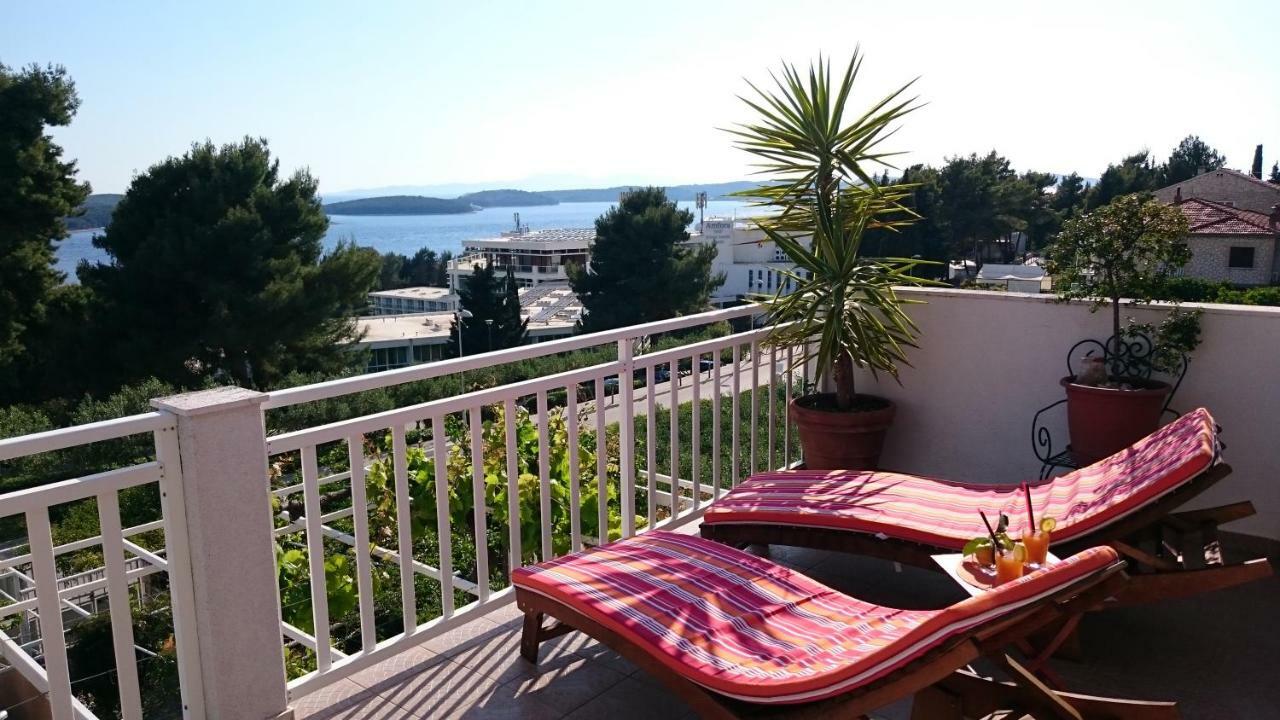 Apartments Mare Hvar Town Exterior photo